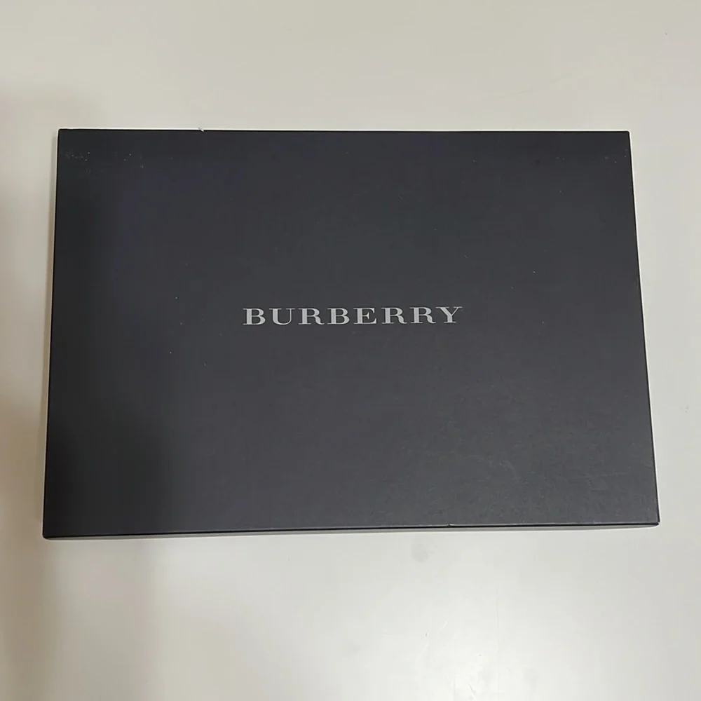 Burberry hand/face towel